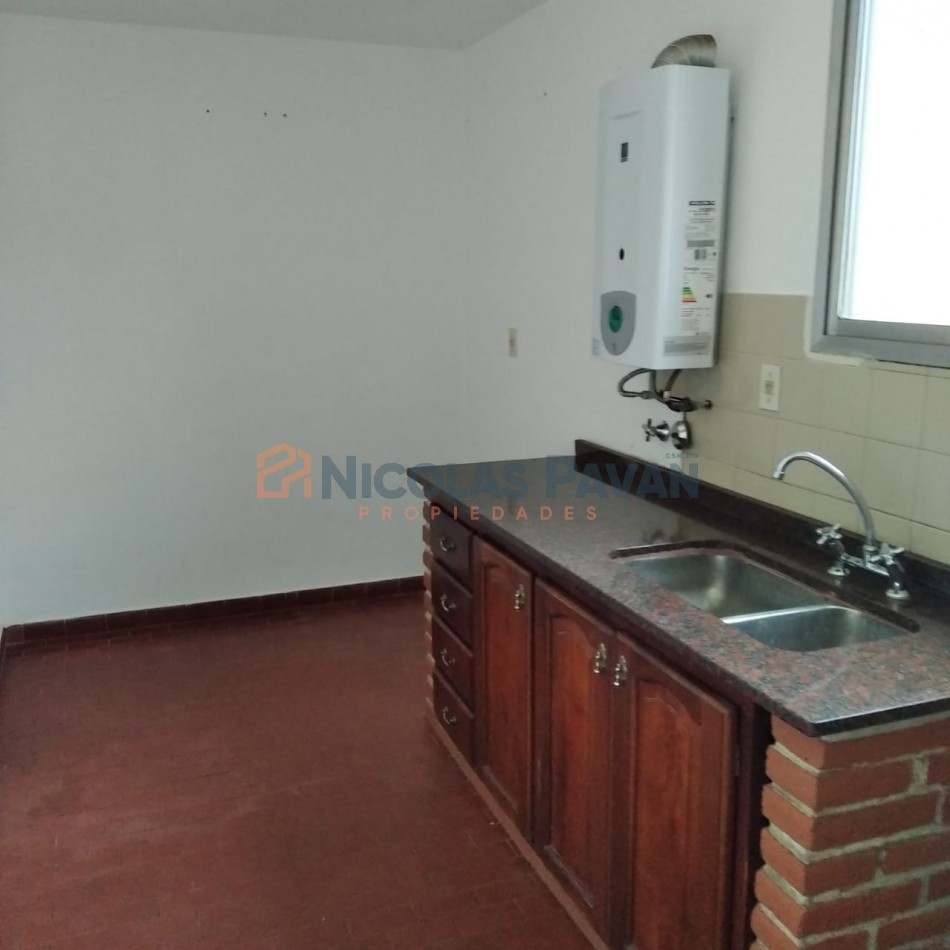 DEPARTAMENTO DE 4 AMBIENTES EN VENTA
